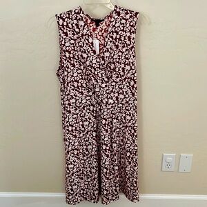 Banana Republic Factory Dress, new with tags. Red & white flower pattern. Size L